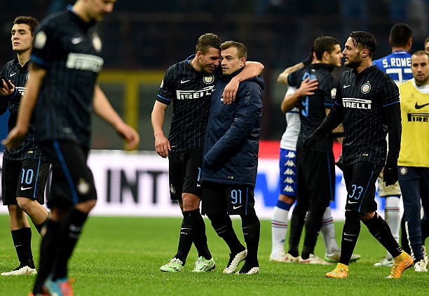 表现异常突 表现异常突