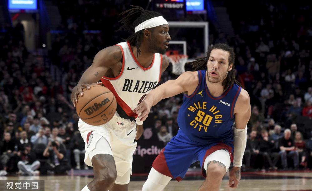 体育意甲：登顶榜首 尤文图斯队客场3-0热那亚队