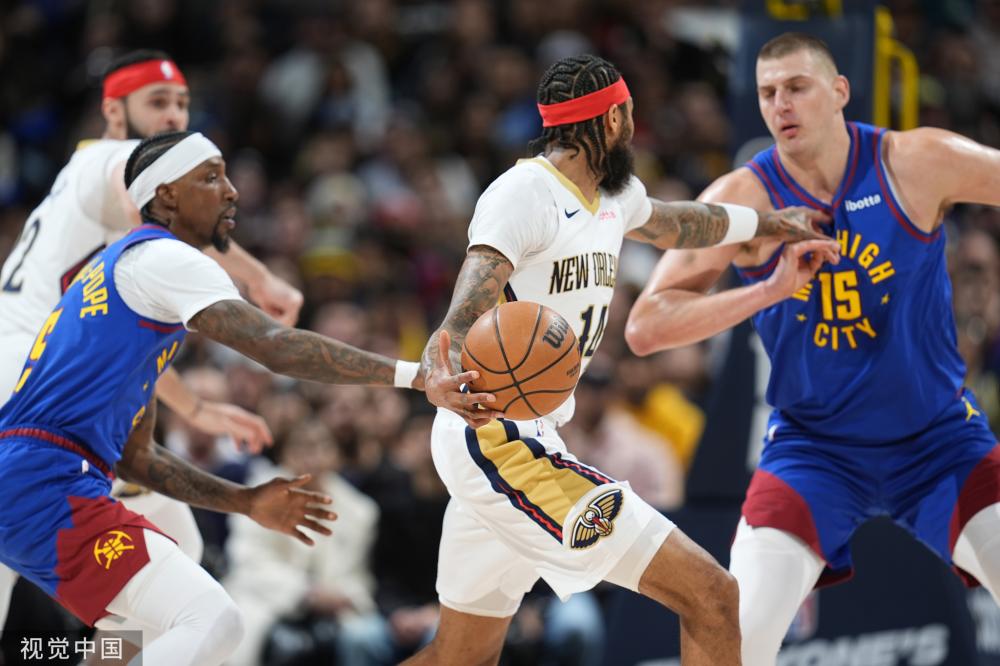 将目光转向 将目光转向