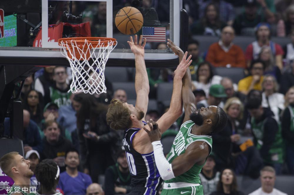 押井守高度称赞《辐射4》：玩了八年都停不下来！